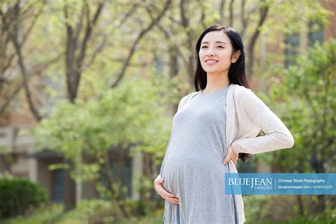 fresh and fit chinese girl pregnant